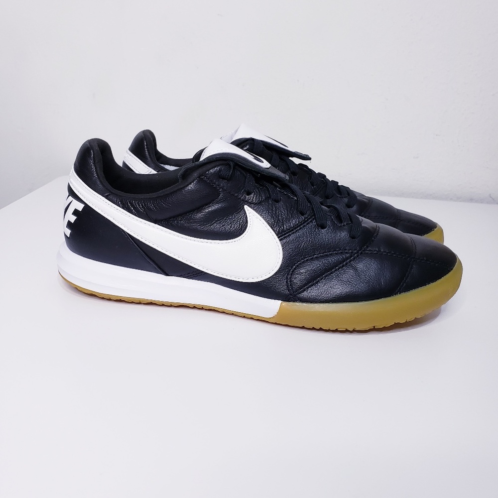 New mens nike premier 2 IC SIZE 7
